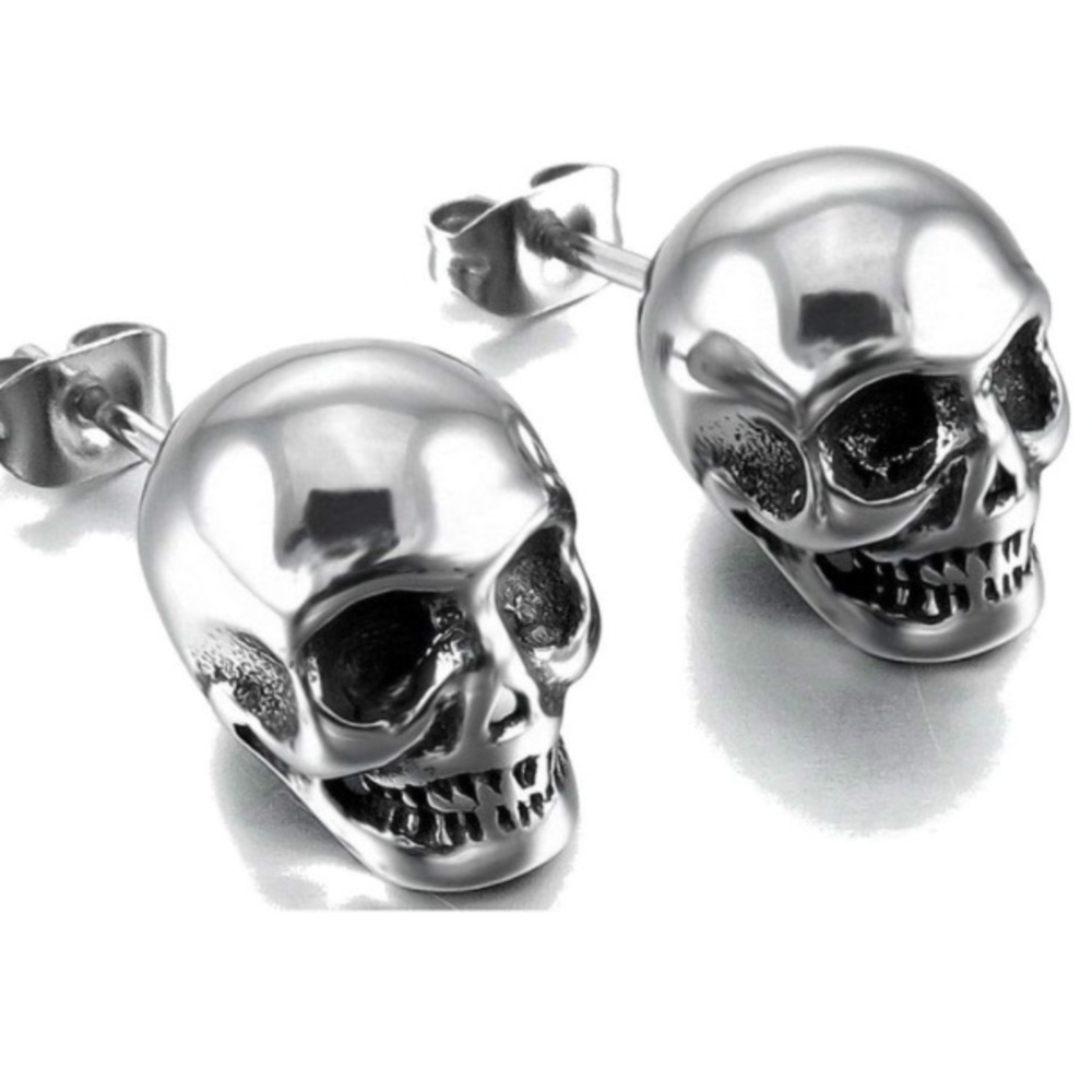 18k Pretty Poison Skull Solitaire Luxurious Gold Earrings